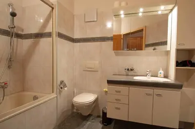 Ein Badezimmer in der Unterkunft Loft Erlebnis Adelboden