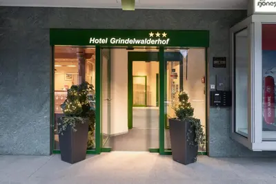 Eine Fassade oder ein Eingang zu Hotel Grindelwalderhof