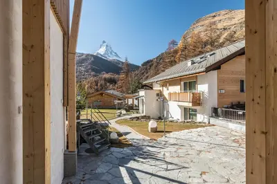 Ein allgemeiner Bergblick oder ein Berglick von des Hotels aus