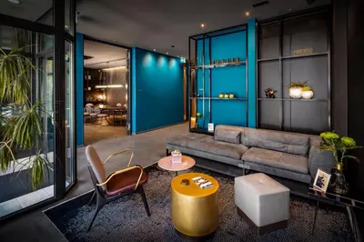 Ein Sitzbereich in der Unterkunft Baxter Hotel