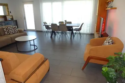 Ein Sitzbereich in der Unterkunft The Golf apartments