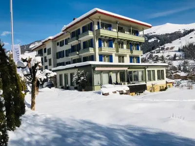 Ein allgemeiner Bergblick oder ein Berglick von des Hotels aus