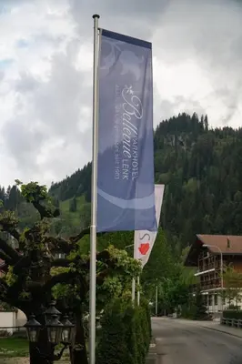 Ein allgemeiner Bergblick oder ein Berglick von des Hotels aus