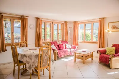Ein Sitzbereich in der Unterkunft Apartment Strassscheuer 3.5 - GriwaRent AG