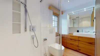 Ein Badezimmer in der Unterkunft Haus Marietta - Leukerbad