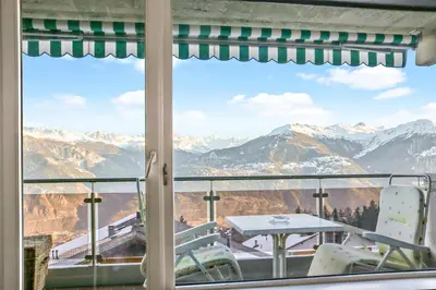 Ein allgemeiner Bergblick oder ein Berglick von der Ferienwohnung aus