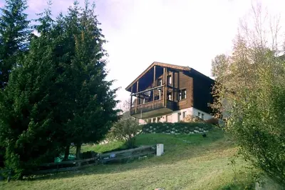 Grundriss der Unterkunft Chalet BANULARA Platz für 14 Personen auf drei Etagen