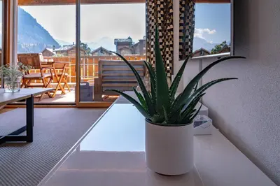 Ein allgemeiner Bergblick oder ein Berglick von der Ferienwohnung aus