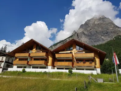 Ein allgemeiner Bergblick oder ein Berglick von der Ferienwohnung aus