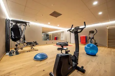 Das Fitnesscenter und/oder die Fitnesseinrichtungen in der Unterkunft SWISSPEAK Resorts by Pierre & Vacances Premium Vercorin