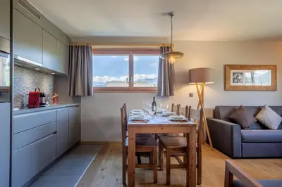 Ein Sitzbereich in der Unterkunft SWISSPEAK Resorts by Pierre & Vacances Premium Vercorin