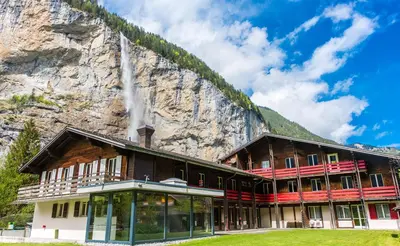 Ein allgemeiner Bergblick oder ein Berglick von des Hostels aus