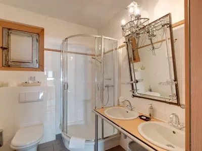 Ein Badezimmer in der Unterkunft Backstage Hotel Serviced Apartments