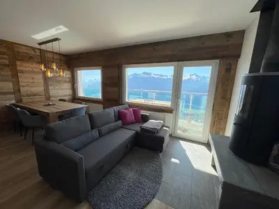 Ein Sitzbereich in der Unterkunft Bellavista 51