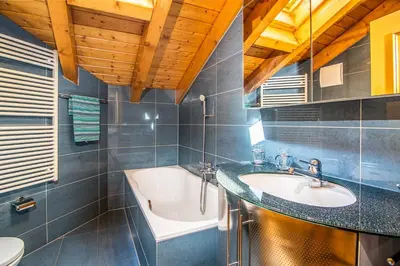 Ein Badezimmer in der Unterkunft Chateau Penthouse