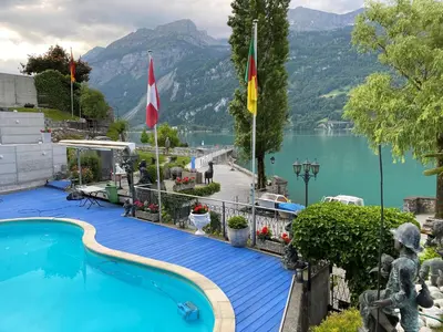 Der Swimmingpool an oder in der Nähe von Brienzersee - Direct lake view