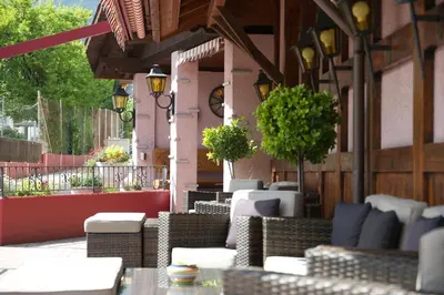 Ein Sitzbereich in der Unterkunft Hotel Rössli