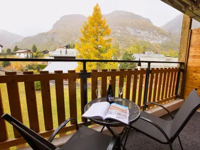 Ein allgemeiner Bergblick oder ein Berglick von der Ferienwohnung aus