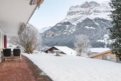 Ein allgemeiner Bergblick oder ein Berglick von der Ferienwohnung aus