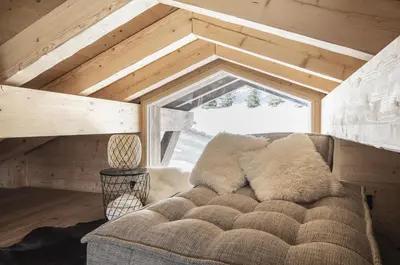 Ein Sitzbereich in der Unterkunft Bishorn COSY chalet 4 personnes