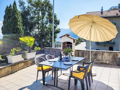 Ein Balkon oder eine Terrasse in der Unterkunft Apartment Casa Stella App- 2 by Interhome