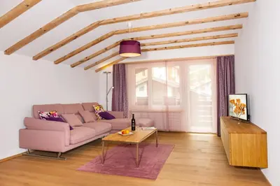 Ein Sitzbereich in der Unterkunft Mountain Apartments Zermatt Nr 10