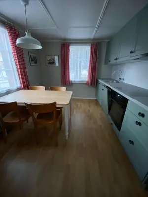 Küche/Küchenzeile in der Unterkunft Familienferien im Chalet Bärgli Kandersteg