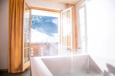 Ein Badezimmer in der Unterkunft Hotel Silberhorn