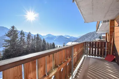 Ein allgemeiner Bergblick oder ein Berglick von der Ferienwohnung aus