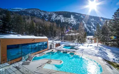Ein allgemeiner Bergblick oder ein Berglick von des Hotels aus