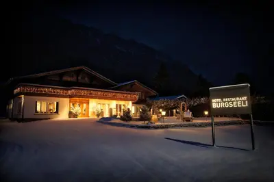 Ein allgemeiner Bergblick oder ein Berglick von des Hotels aus