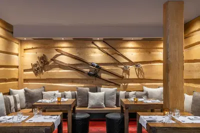 Ein Sitzbereich in der Unterkunft Unique Hotel Post