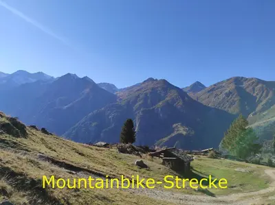 Ein allgemeiner Bergblick oder ein Berglick von der Ferienwohnung aus