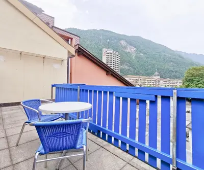 Ein allgemeiner Bergblick oder ein Berglick von der Ferienwohnung aus