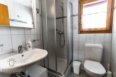 Ein Badezimmer in der Unterkunft Haus Lotus, Riederalp Moosfluhbahn