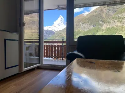 Ein allgemeiner Bergblick oder ein Berglick von der Ferienwohnung aus