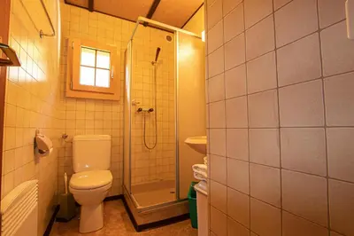 Ein Badezimmer in der Unterkunft Residenz Edelweiss SAAS320