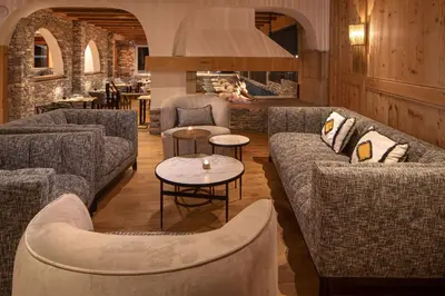 Ein Sitzbereich in der Unterkunft Aïda Hôtel & Spa - 