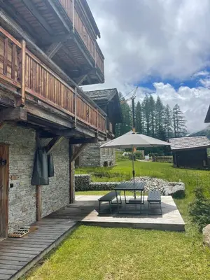 Ein Garten an der Unterkunft Polaris 1 001 - LUXE & SKI LIFT apartment 6 pers