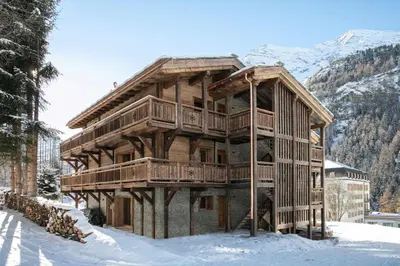 Ein allgemeiner Bergblick oder ein Berglick von der Ferienwohnung aus