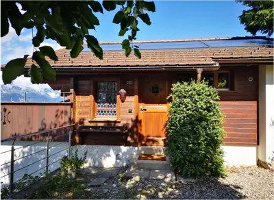 Das Gebäude in dem sich das Chalet befindet