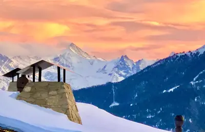 Ein allgemeiner Bergblick oder ein Berglick von der Ferienwohnung aus