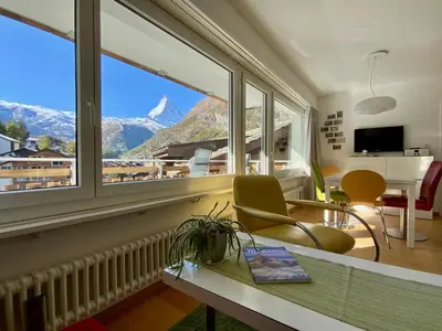 Ein allgemeiner Bergblick oder ein Berglick von der Ferienwohnung aus