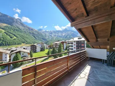 Ein allgemeiner Bergblick oder ein Berglick von der Ferienwohnung aus