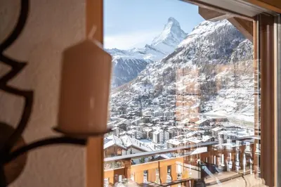 Ein allgemeiner Bergblick oder ein Berglick von der Ferienwohnung aus