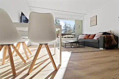 Ein Sitzbereich in der Unterkunft Appartement cosy et rénové au cœur de la station