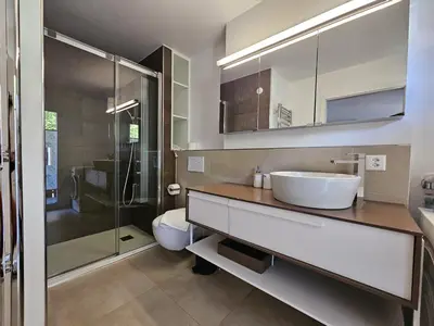 Ein Badezimmer in der Unterkunft Falke 2nd Floor