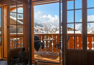 Ein allgemeiner Bergblick oder ein Berglick von der Ferienwohnung aus