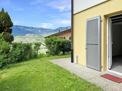 Ein allgemeiner Bergblick oder ein Berglick von der Ferienwohnung aus