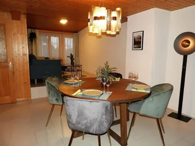 Ein Sitzbereich in der Unterkunft Schöne Ferienwohnung mit Seeblick